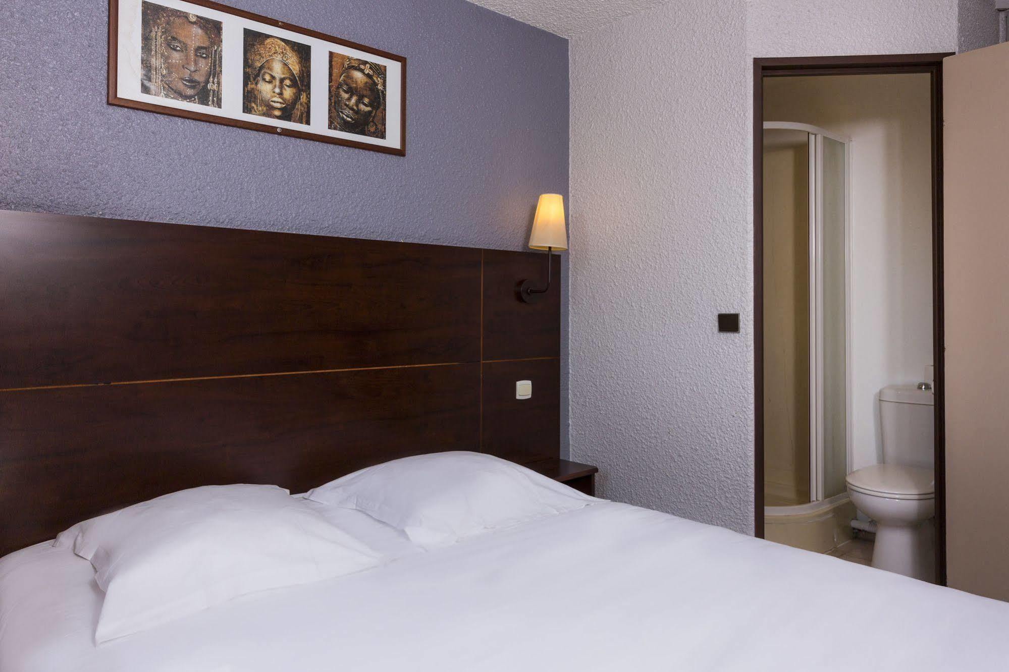 New Hotel Blois Sud Bagian luar foto